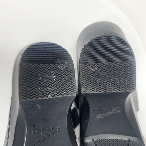 Dansko Sophie 2 Strap Sandal EU40/US9.5-10 Black Tropical Floral Emboss Leather - Picture 13 of 13